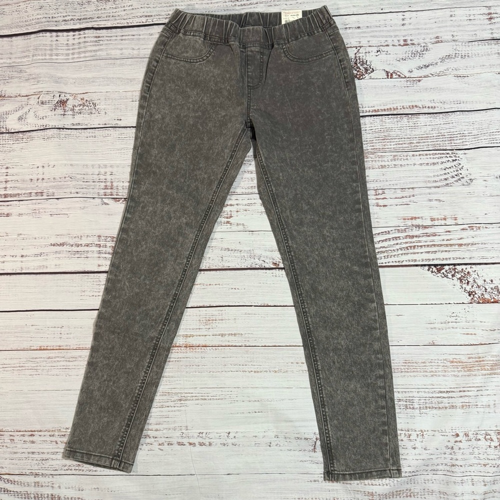 NWT  Gray Denim Total Girl Jeggings